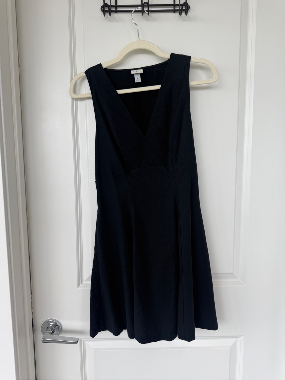 Classic Black V-Neck Sleeveless Dress